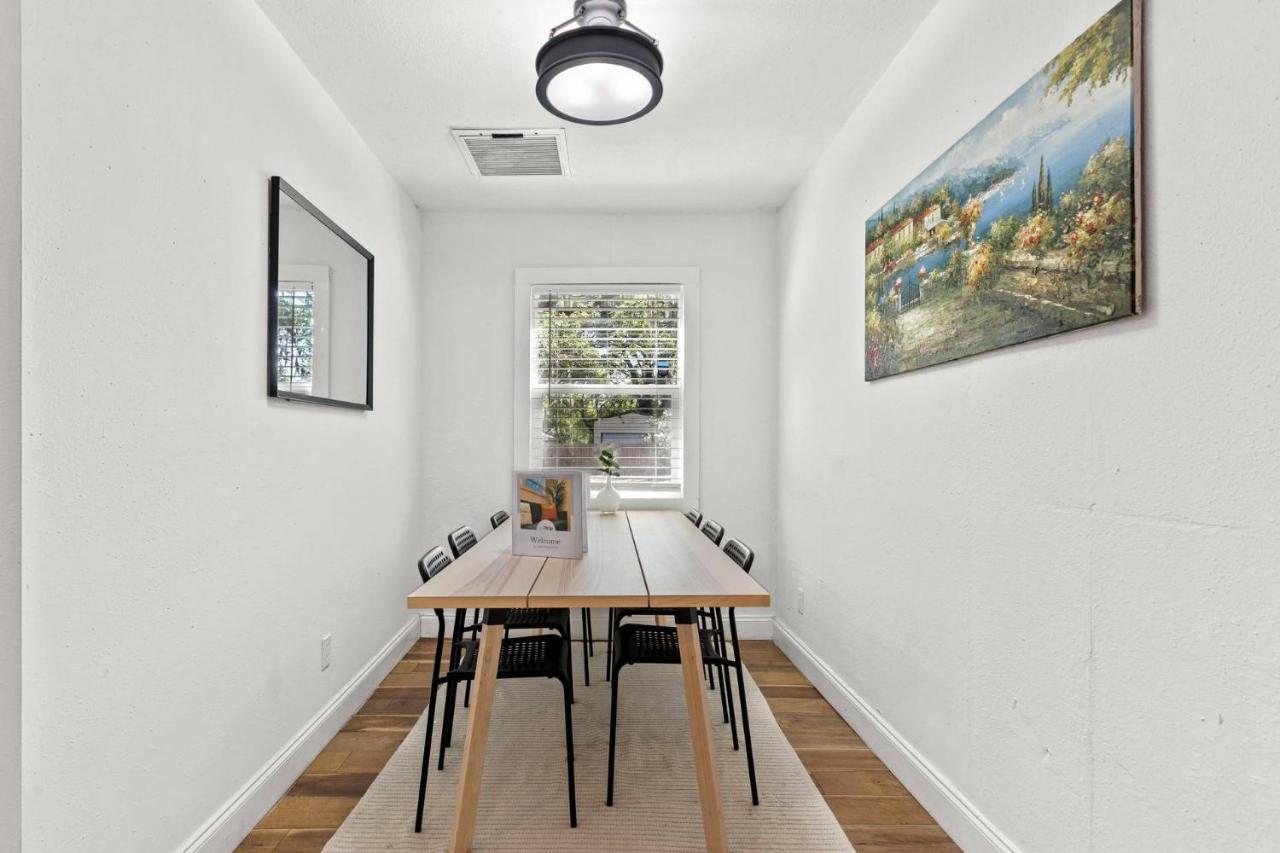 Treehouse Is A Quaint 2 Bedroom In An Up-And-Coming Part Of Town, Pet Friendly With Fenced Yard And Lounge Area That Is Close To Downtown Tampa Zewnętrze zdjęcie