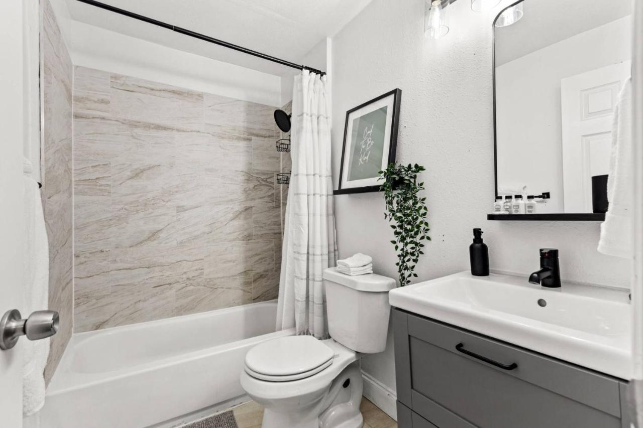 Treehouse Is A Quaint 2 Bedroom In An Up-And-Coming Part Of Town, Pet Friendly With Fenced Yard And Lounge Area That Is Close To Downtown Tampa Zewnętrze zdjęcie