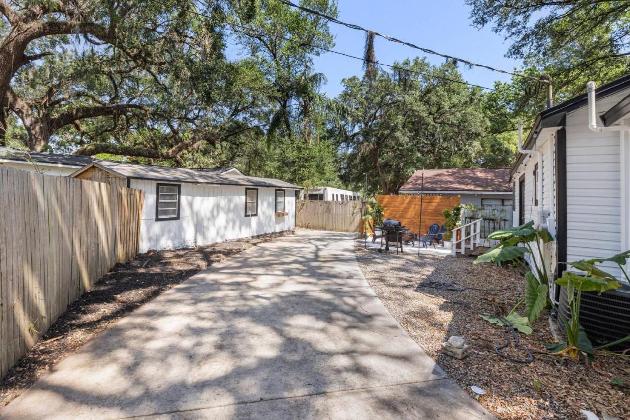 Treehouse Is A Quaint 2 Bedroom In An Up-And-Coming Part Of Town, Pet Friendly With Fenced Yard And Lounge Area That Is Close To Downtown Tampa Zewnętrze zdjęcie