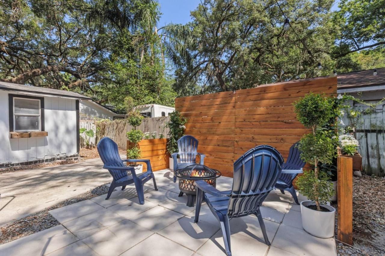 Treehouse Is A Quaint 2 Bedroom In An Up-And-Coming Part Of Town, Pet Friendly With Fenced Yard And Lounge Area That Is Close To Downtown Tampa Zewnętrze zdjęcie