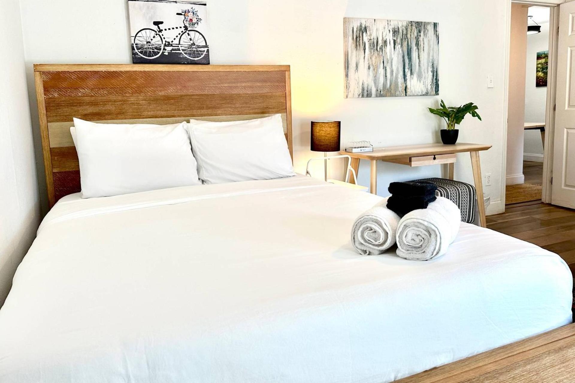 Treehouse Is A Quaint 2 Bedroom In An Up-And-Coming Part Of Town, Pet Friendly With Fenced Yard And Lounge Area That Is Close To Downtown Tampa Zewnętrze zdjęcie
