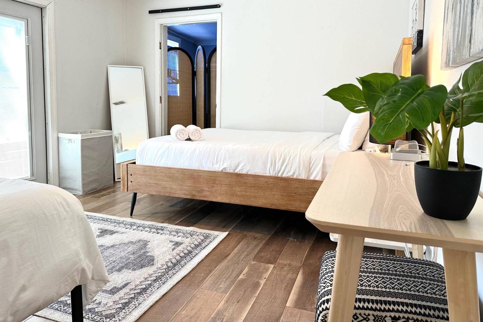 Treehouse Is A Quaint 2 Bedroom In An Up-And-Coming Part Of Town, Pet Friendly With Fenced Yard And Lounge Area That Is Close To Downtown Tampa Zewnętrze zdjęcie
