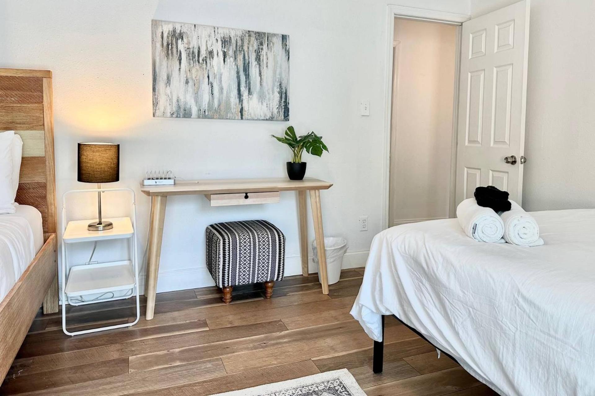 Treehouse Is A Quaint 2 Bedroom In An Up-And-Coming Part Of Town, Pet Friendly With Fenced Yard And Lounge Area That Is Close To Downtown Tampa Zewnętrze zdjęcie
